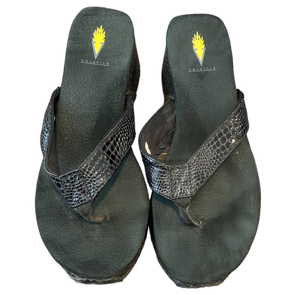 Volatile Women's Frappachino Size 10 Black Croco Wedge Flip-Flop Sandals